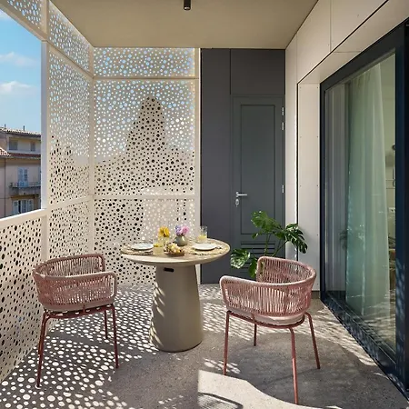 Luxury Mala سبليت